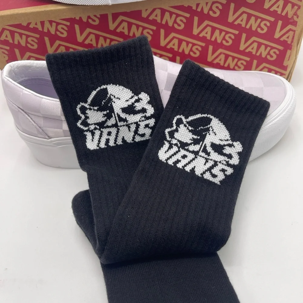 Vans Major Type Crew Socks (1 pair) with jacquard art of a sinister skull